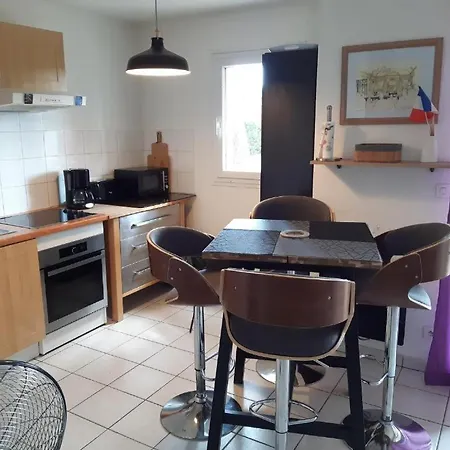 Domaine Des Pins Sarl Lts Patrimoine Apartment *